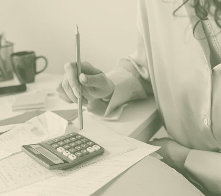 Deducción por ayuda doméstica en la Renta 2025